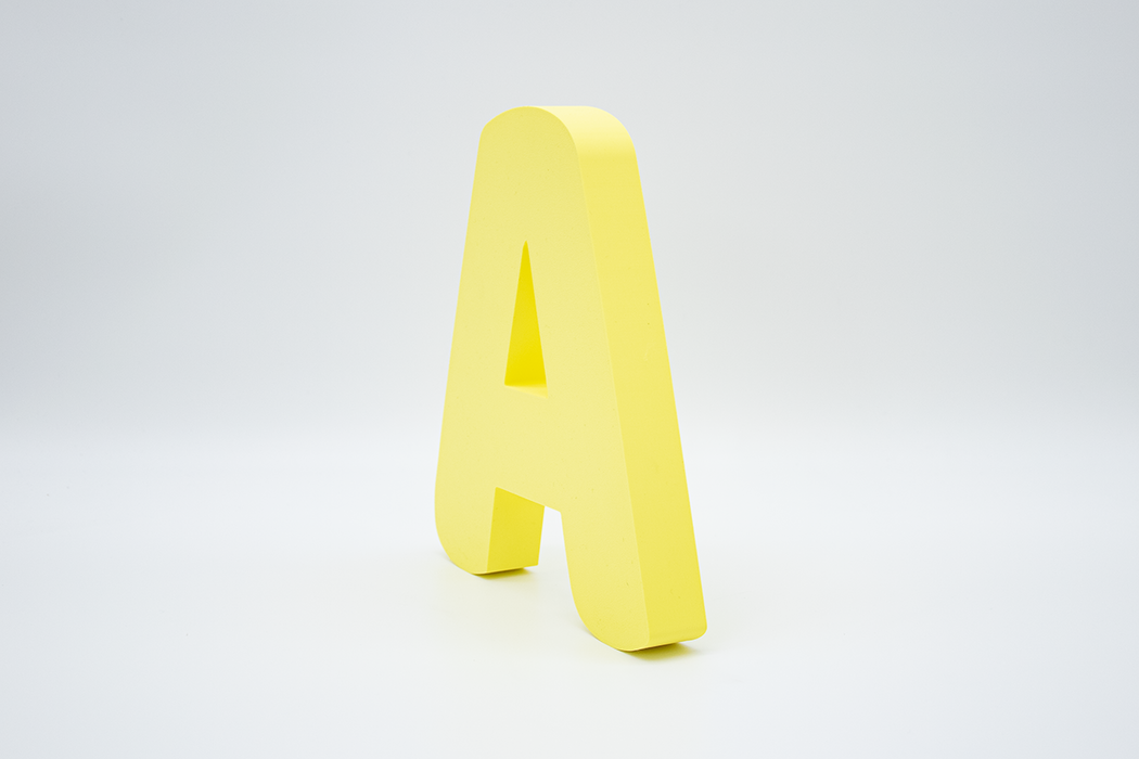Letra 3D Amarillo Claro Pastel