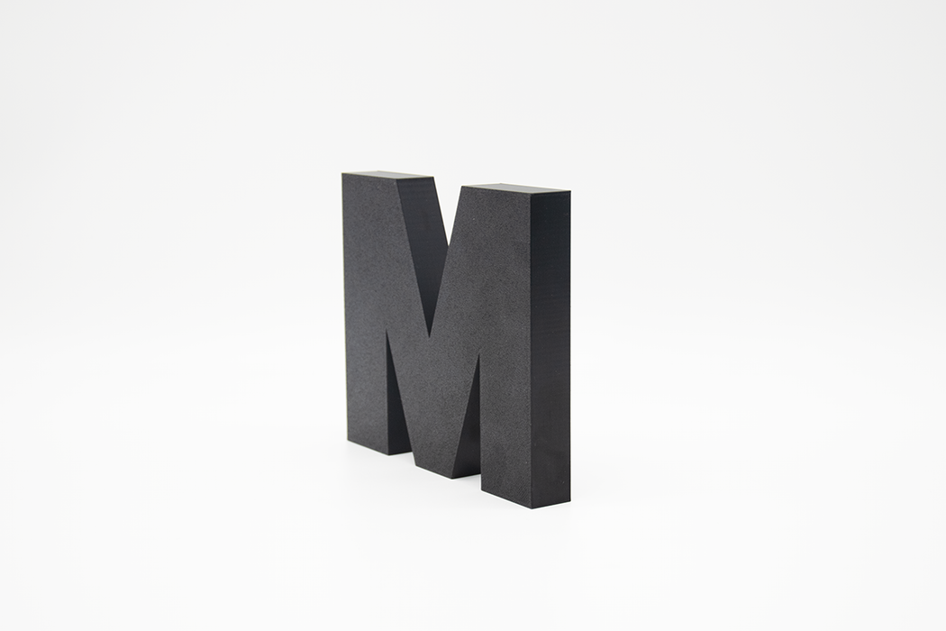 Letra 3D Negro Exterior